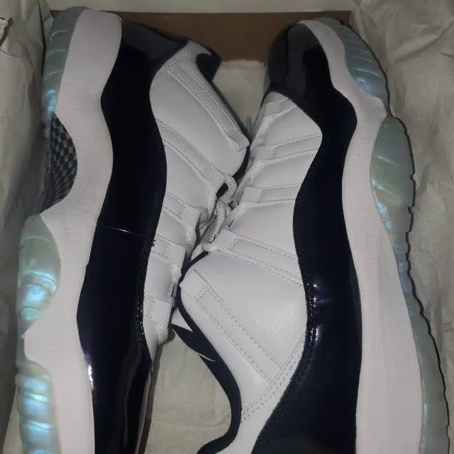 Air Jordan 11 Retro Low